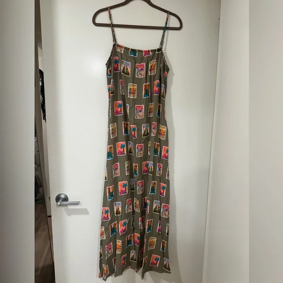 🎨Petal & Pup Postcard/Stamp Printed Maxi Dress - Picture 4 of 10